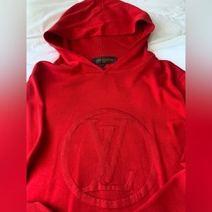 Louis Vuitton Men’s Sweater with hoodie, 💯 Authentic, Size XL.